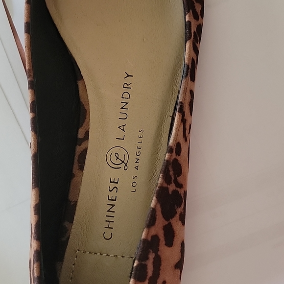 Cheetah 🐆 flats 'NWT' - Picture 8 of 8